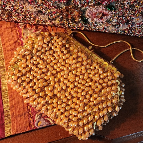 VINTAGE 1960s DEBBIE Gold Beige Faux Pearl Beaded Evening Bag Made in Hong Kong - Picture 9 of 16